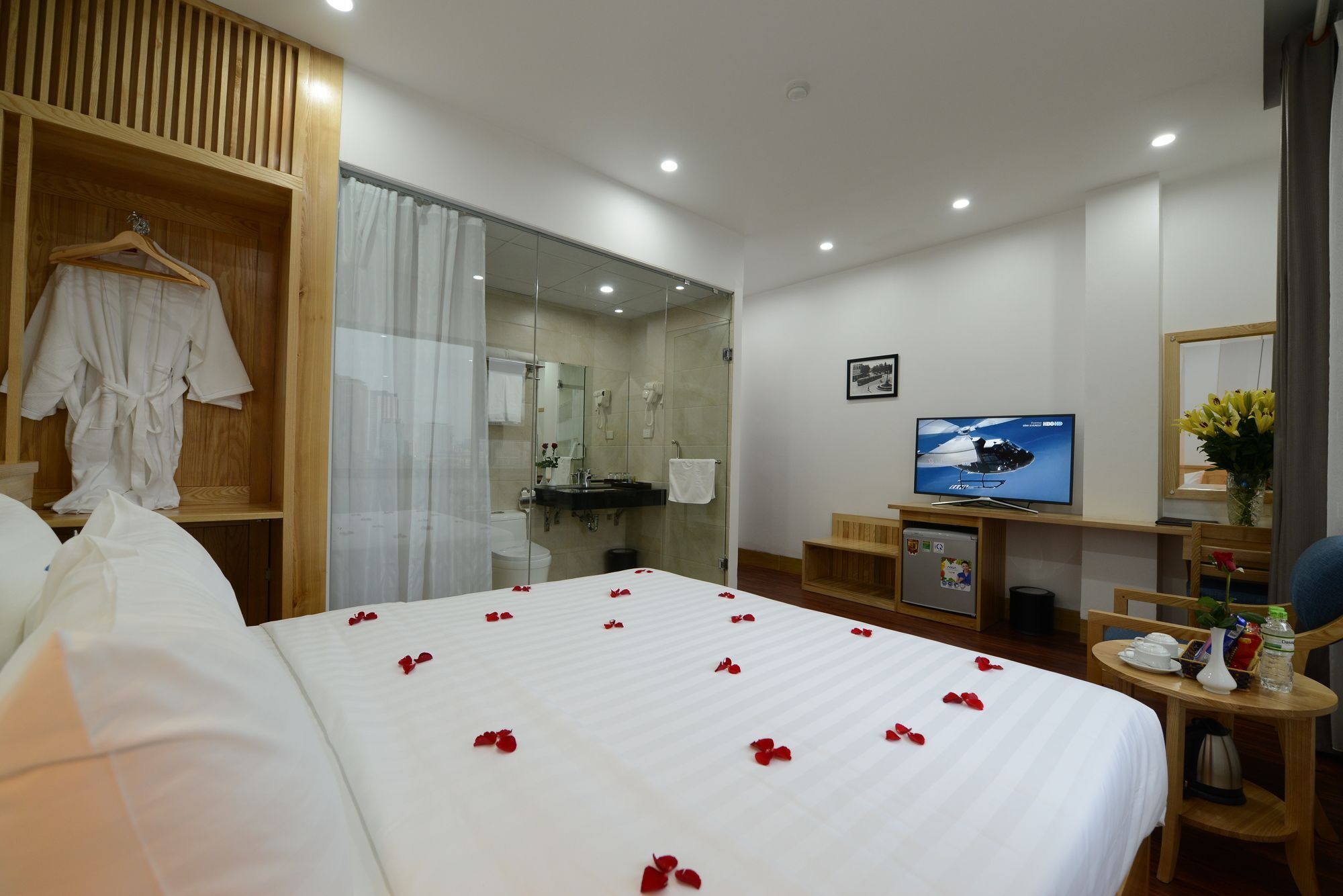 Blue Hanoi Inn City Hotel Buitenkant foto