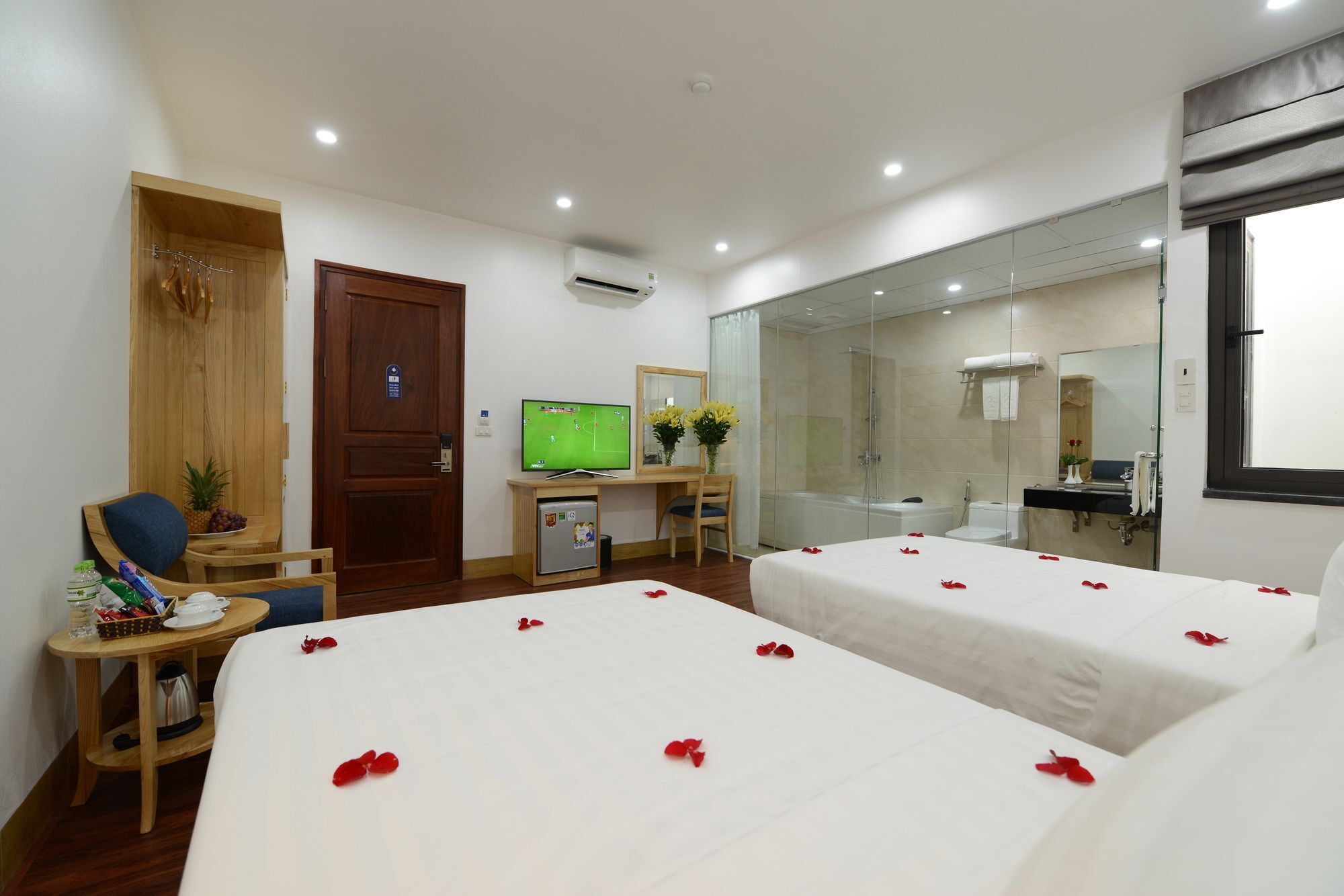 Blue Hanoi Inn City Hotel Buitenkant foto