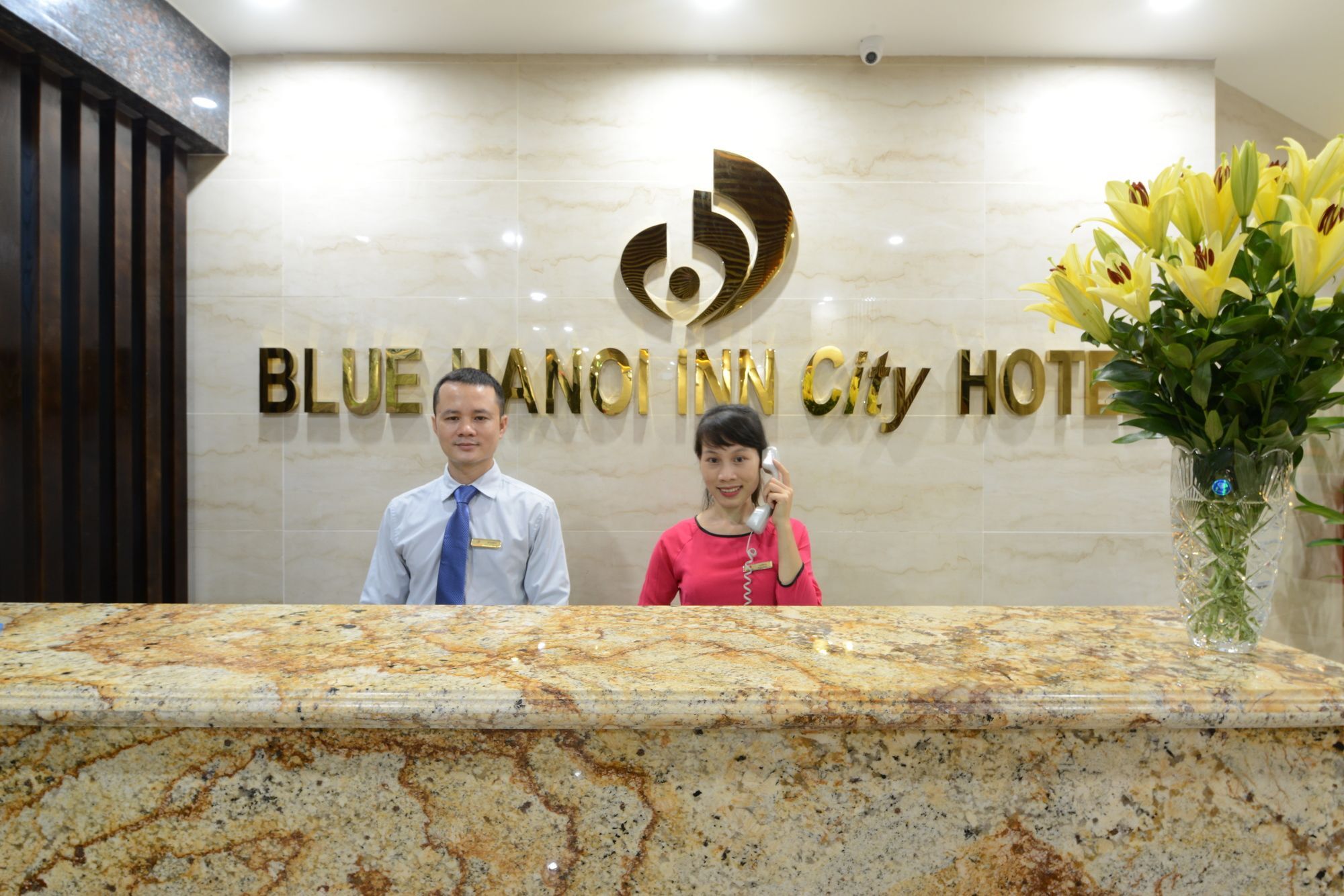 Blue Hanoi Inn City Hotel Buitenkant foto
