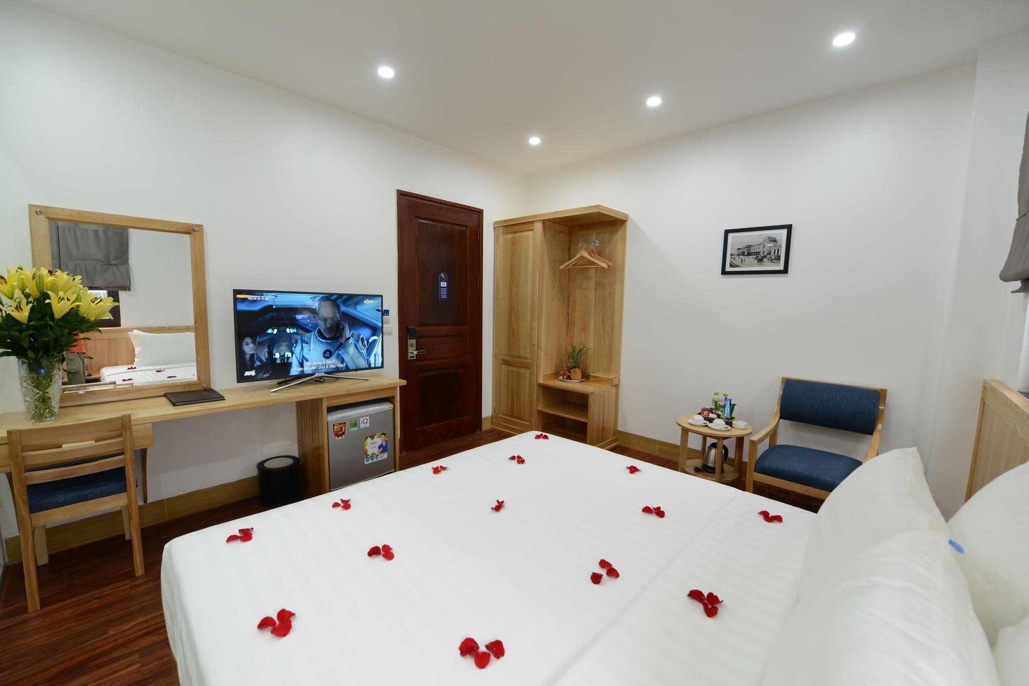 Blue Hanoi Inn City Hotel Buitenkant foto